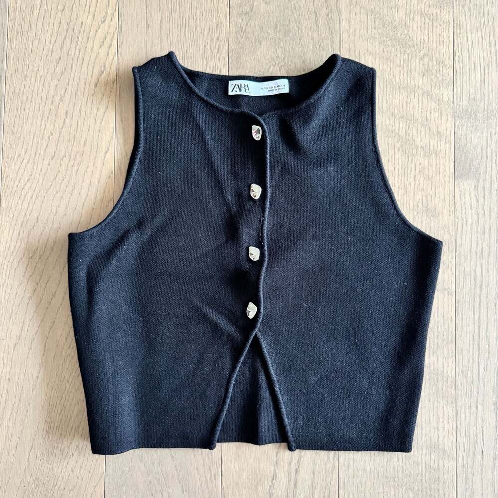 Zara - Picture 2 of 4